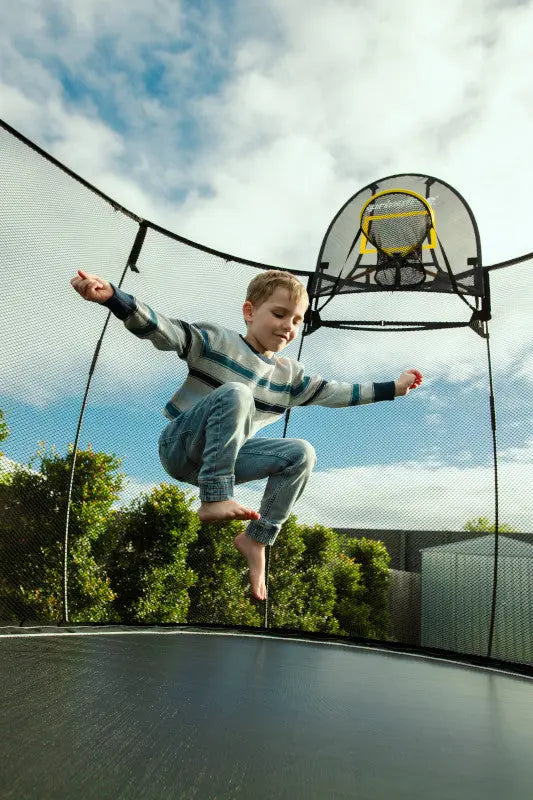 Trampoline : toutes les questions que vous vous posez avant d’acheter
