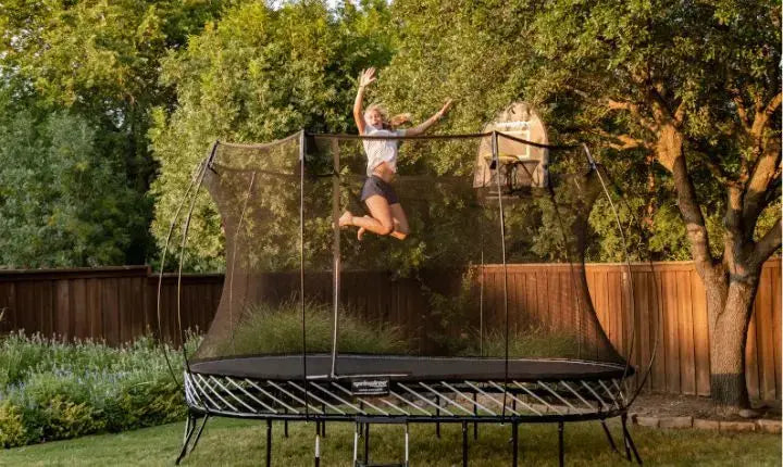 Le grand trampoline ovale pour toute la famille