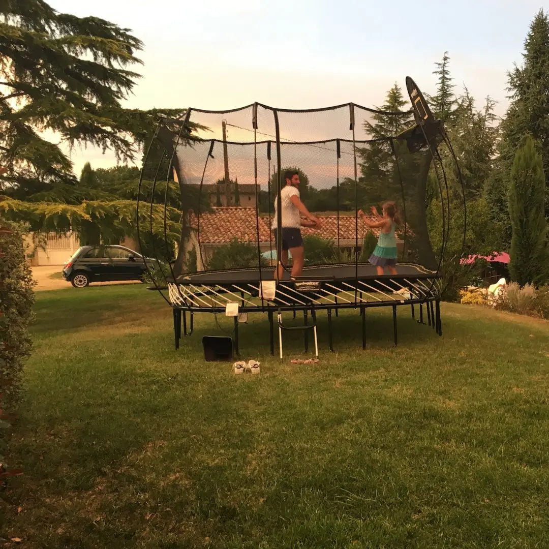 Trampoline de qualité : comment bien le choisir pour toute la famille
