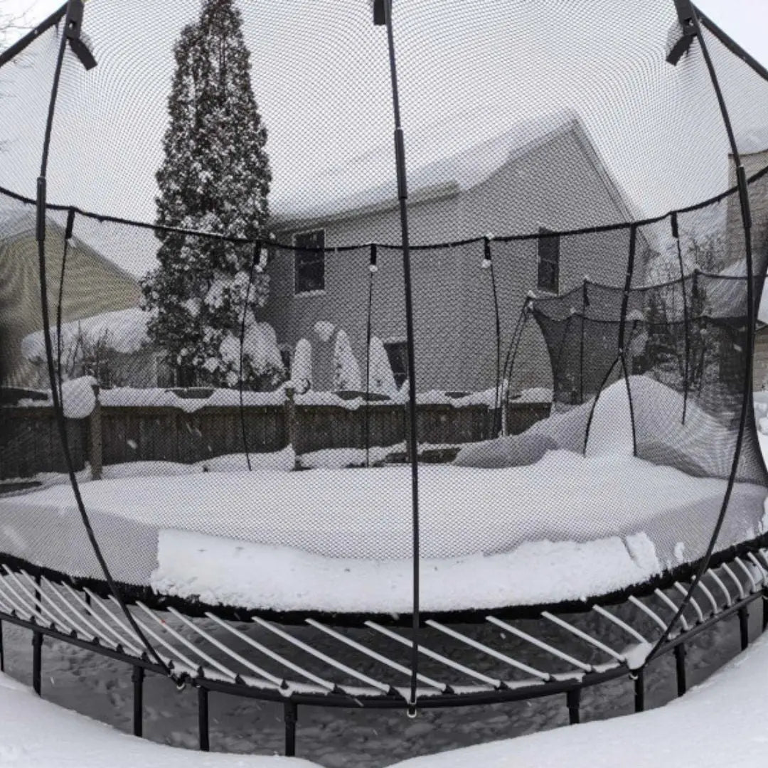 Faut-il Démonter son Trampoline en Hiver ?